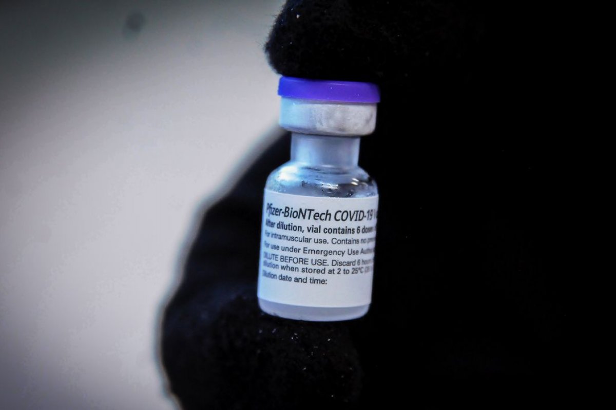 Vacina Pfizer como reforço contra Covid-19 tem eficácia de 95,6%, diz farmacêutica