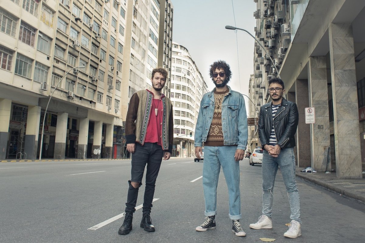 Facção Caipira convida Julico e Juliana Linhares em versão futurista de Vaidade