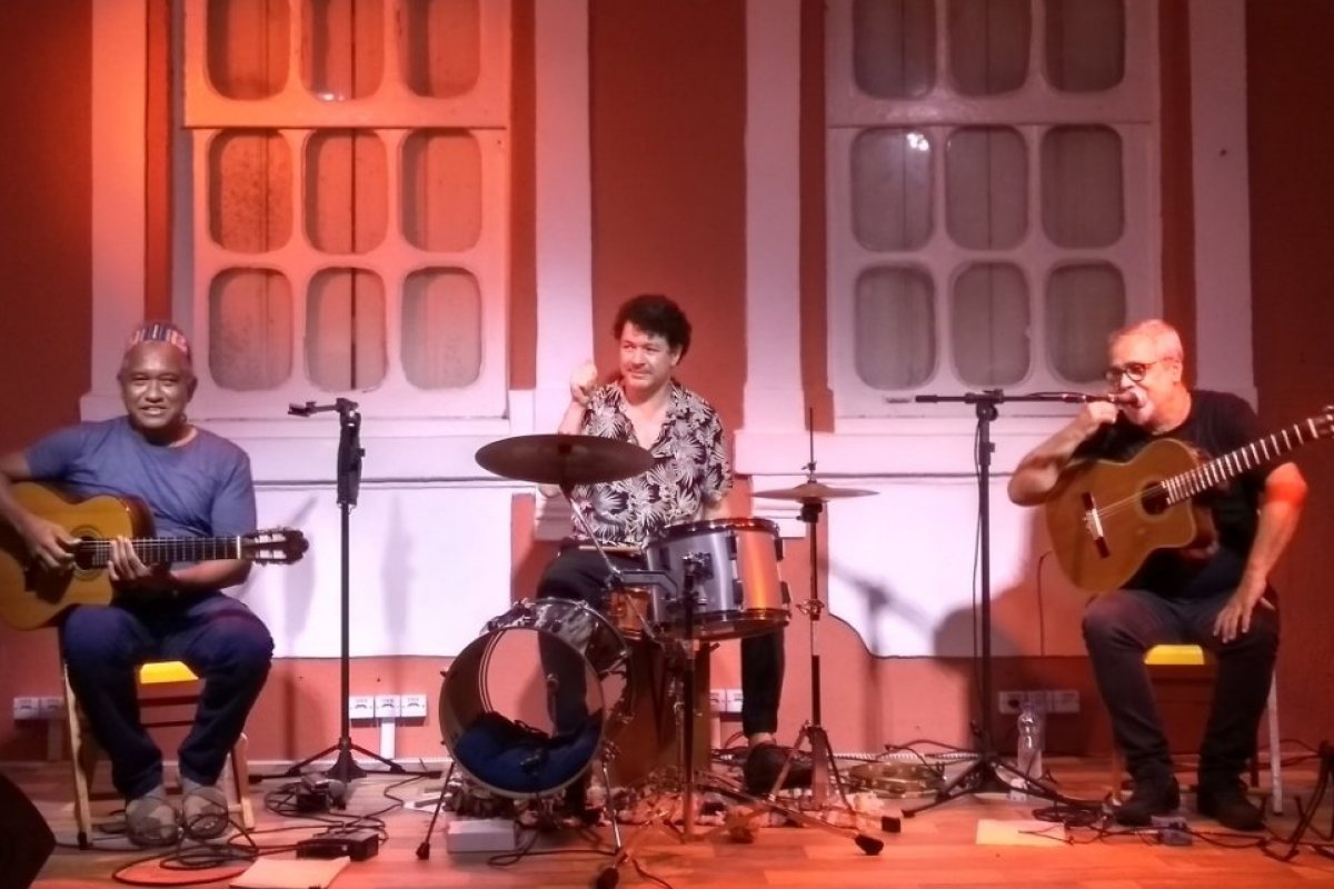 DuoSense volta a se apresentar na Varanda do SESI Rio Vermelho