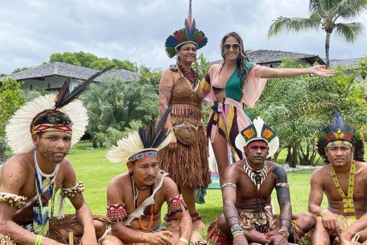 Ticiane Pinheiro visita tribo indígena no Sul da Bahia
