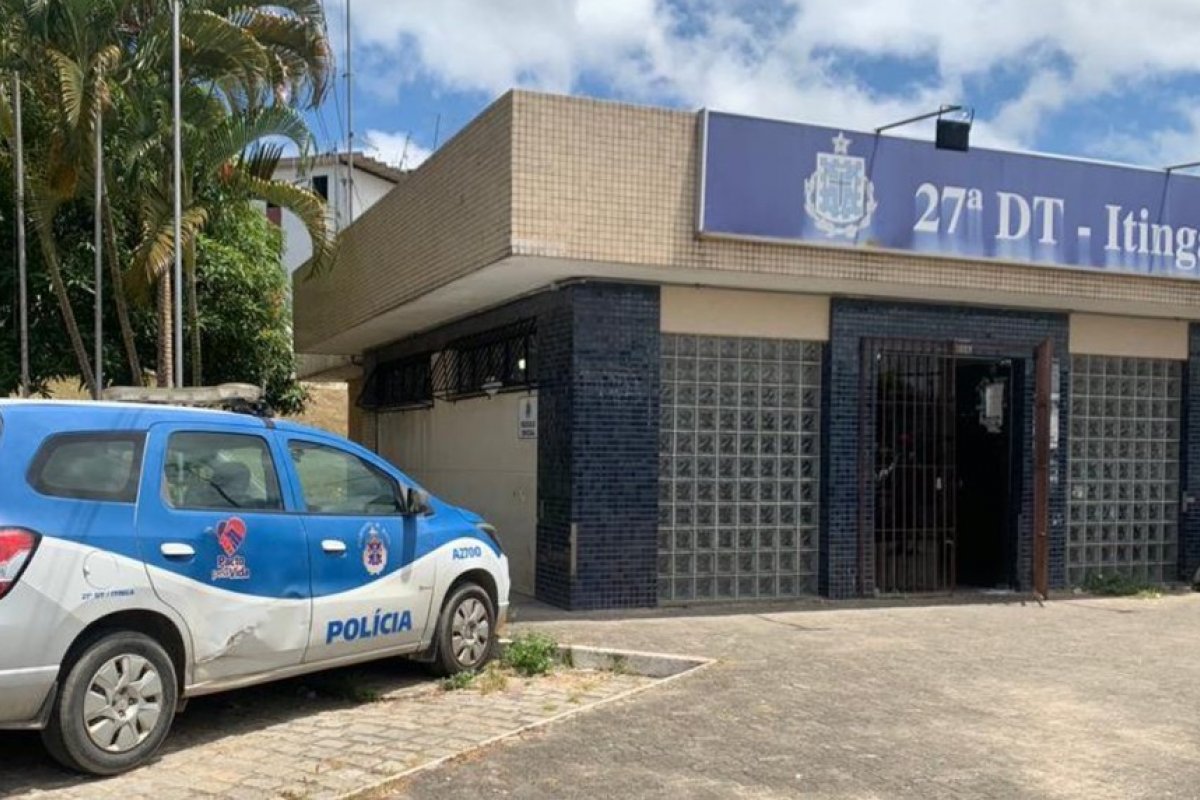 Mãe e filha são mortas após atenderem chamado na porta de casa em Lauro de Freitas