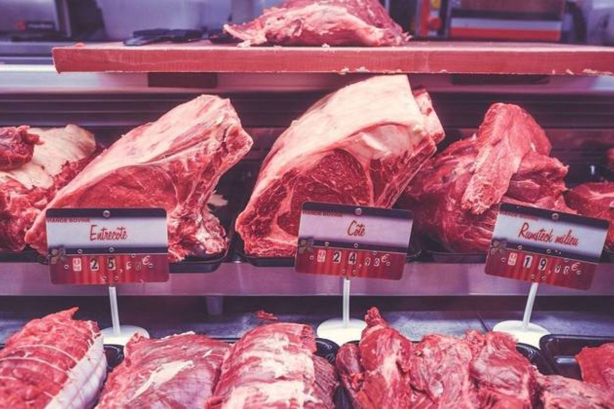Embargo reduz preço da carne para China, mas brasileiro continua pagando caro