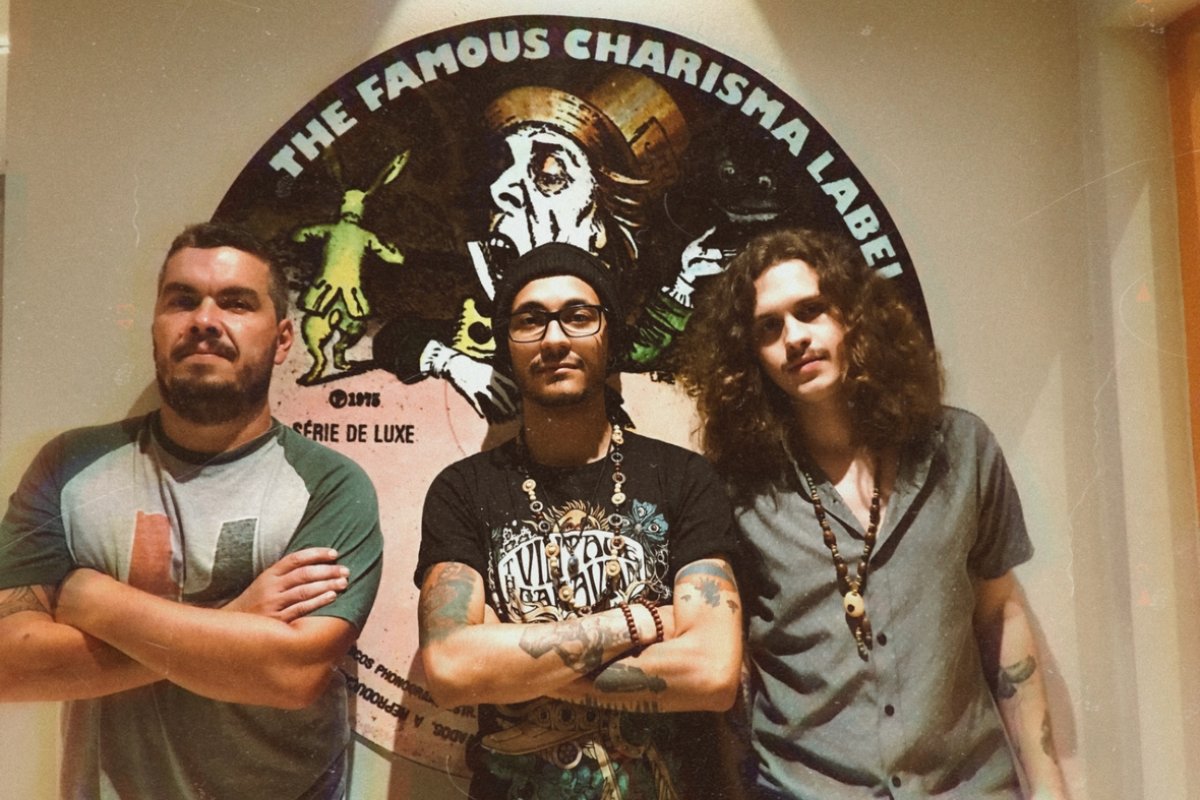 Mother Trouble lança seu mais novo single, 'Waiting for the Thunder'