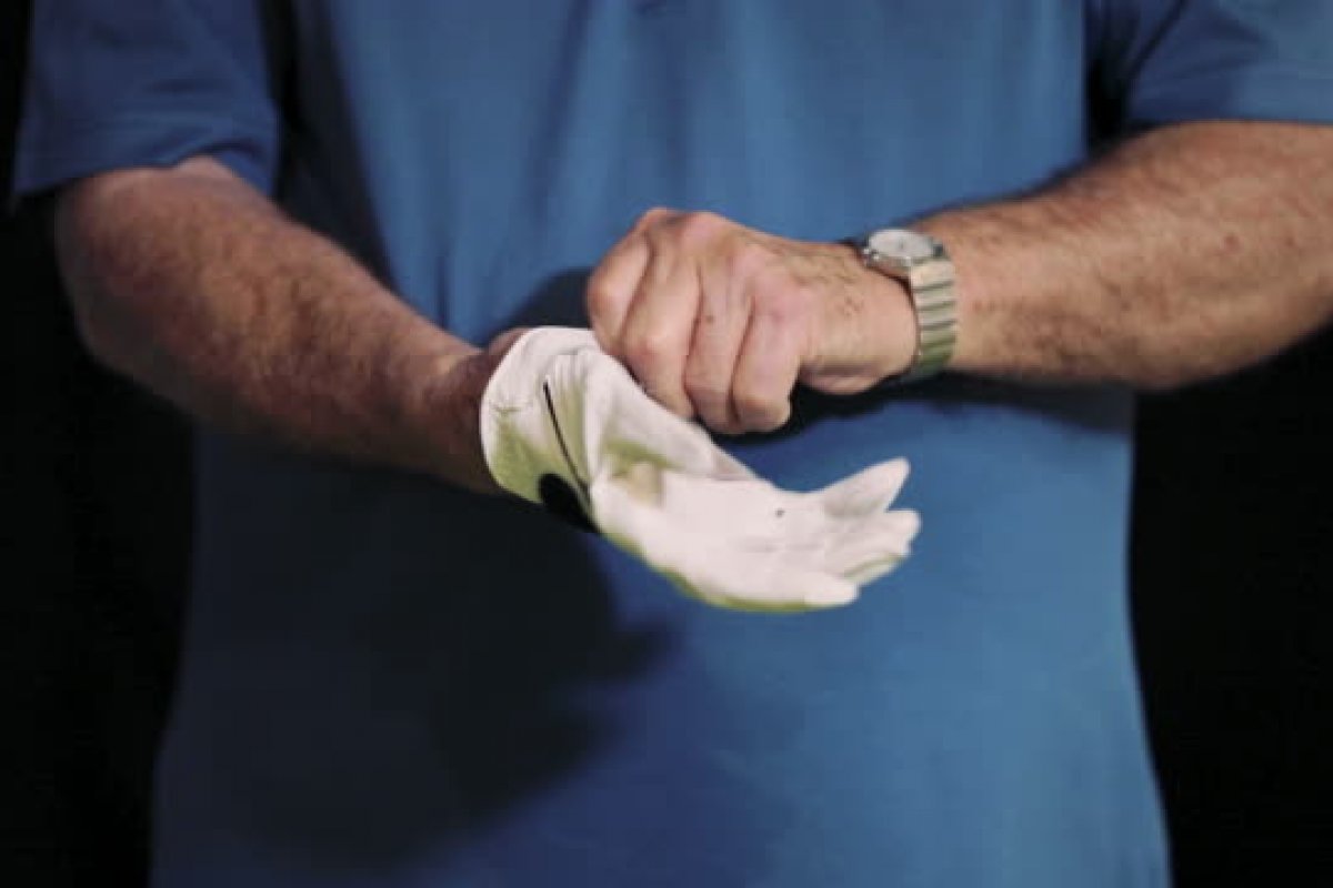 Investigação aponta que milhões de luvas médicas usadas foram importadas para os EUA