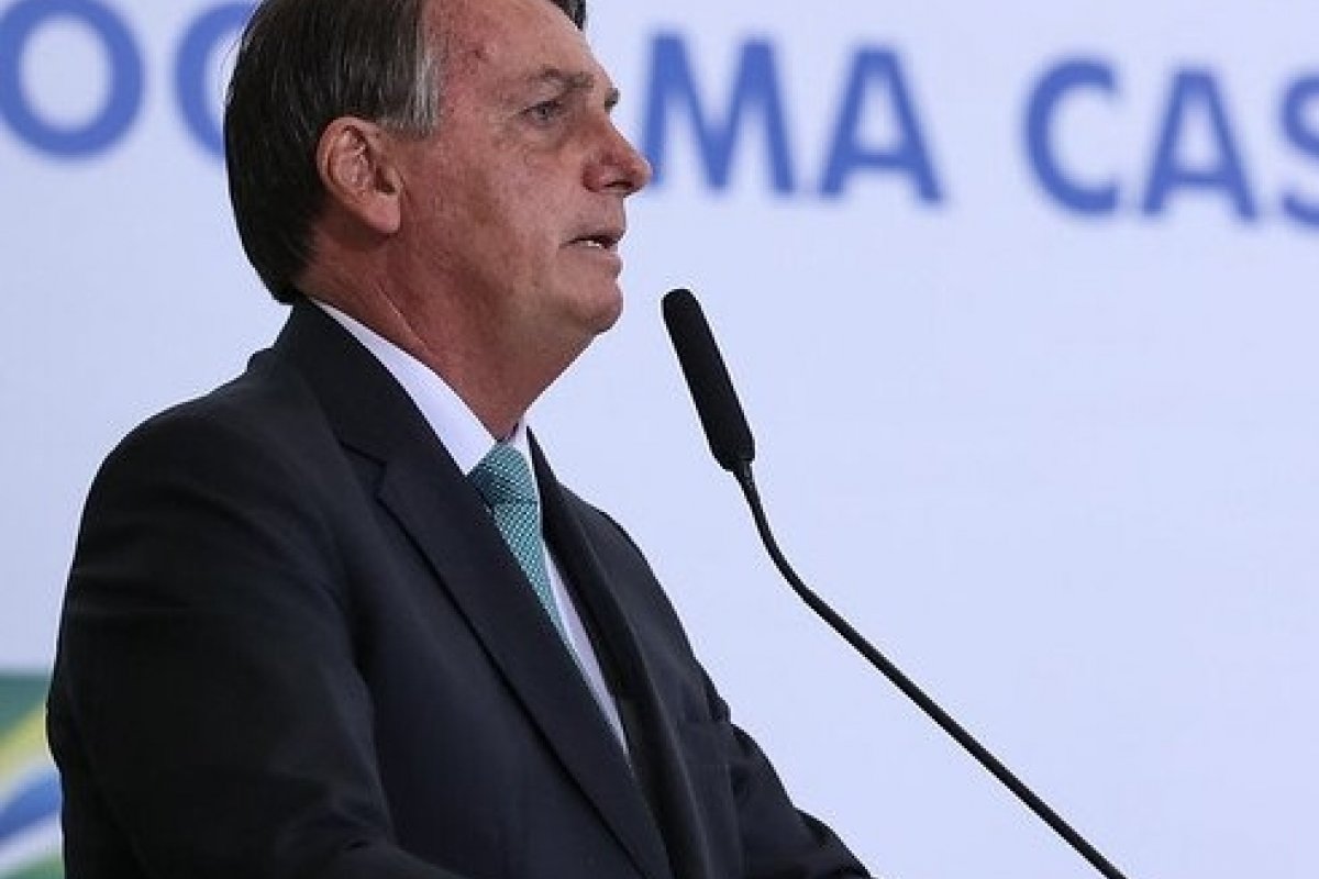 Cidade italiana Anguillara Veneta aprova homenagem a Bolsonaro