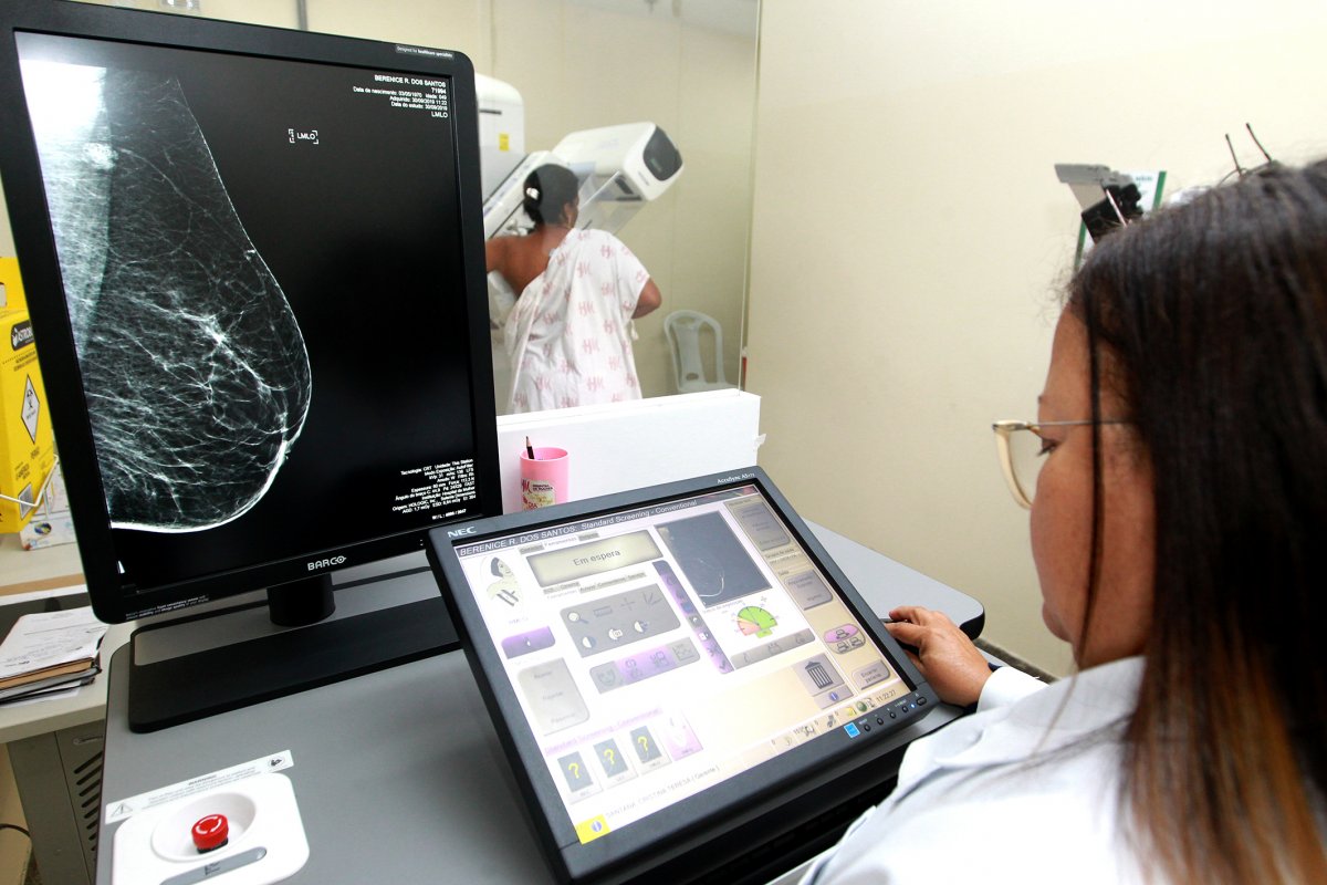 Hospital em Salvador agenda 200 consultas com mastologistas