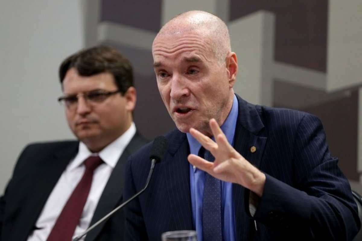 Eike Batista é condenado a oito anos e sete meses de prisão