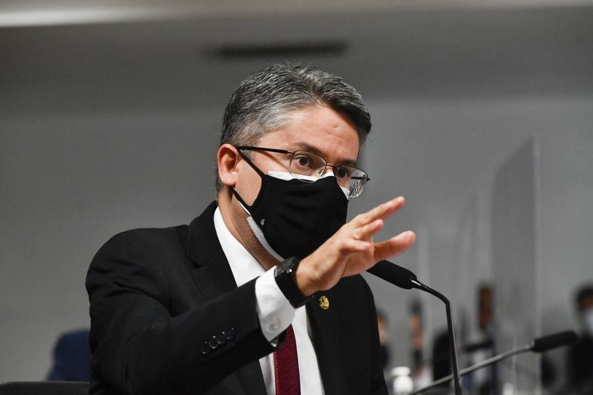 Alessandro Vieira diz que CPI da Pandemia ‘prestou um grande serviço à nação’