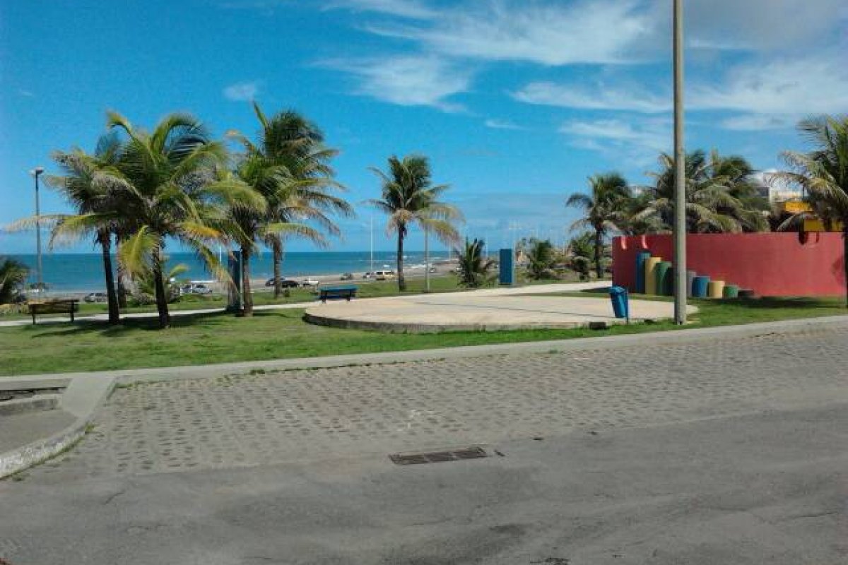 Homem é esfaqueado ao reagir a assalto em recepção de motel no bairro do Costa Azul, em Salvador