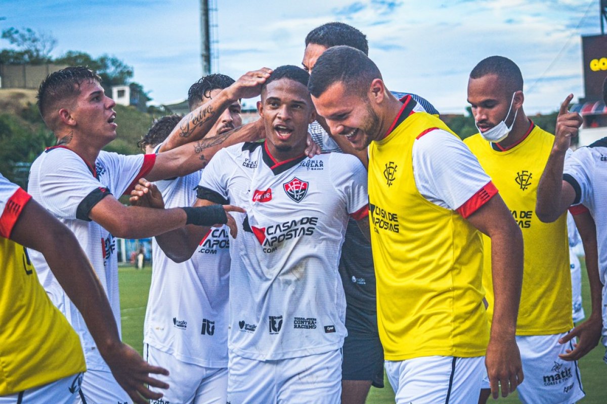 Em melhor momento da temporada, Vitória encara Botafogo-PB em busca do quarto triunfo consecutivo