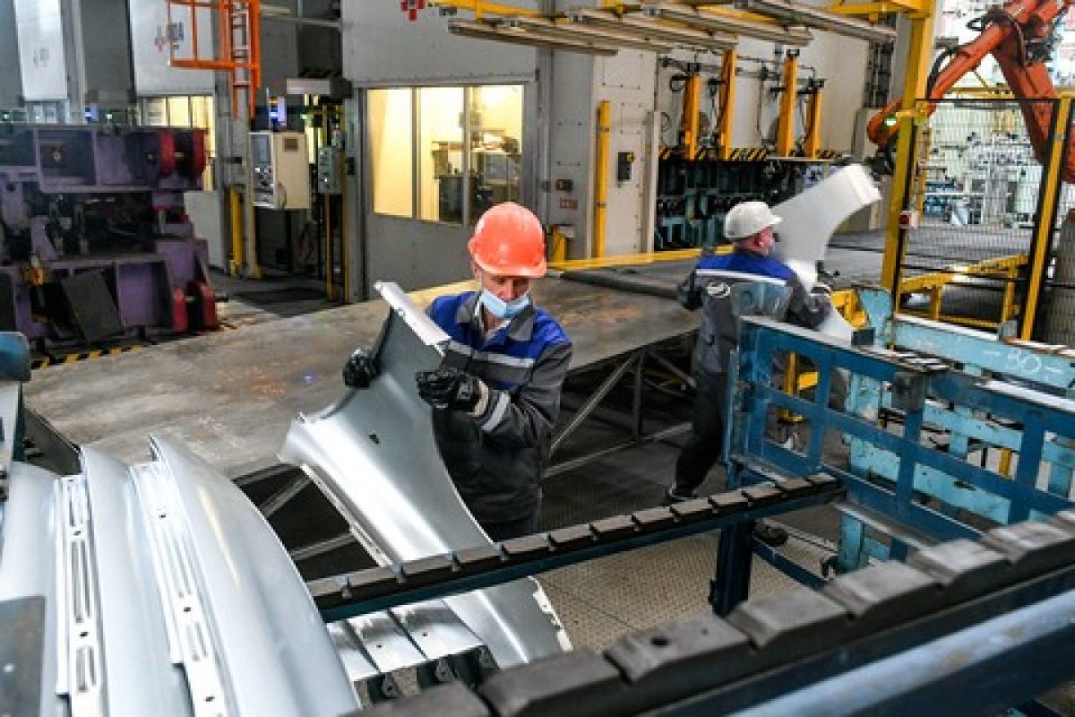 FGV: confiança da indústria cai pelo terceiro mês consecutivo