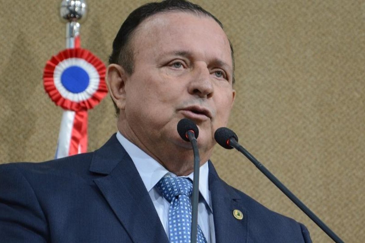 Governador em exercício recebe a Procuradora Geral de Justiça