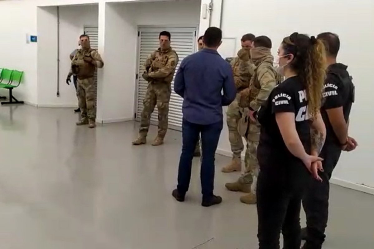 Presos 19 estudantes de medicina suspeitos de entrarem no curso com documentos falsos em GO e na BA