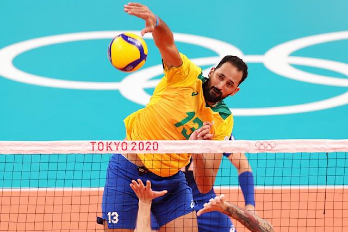 Caso de Maurício Souza ganha repercussão na imprensa internacional; Jogador pede desculpas