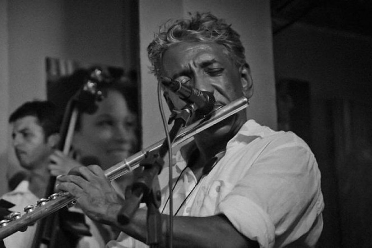 Artistas e autoridades lamentam morte do maestro baiano Letieres Leite