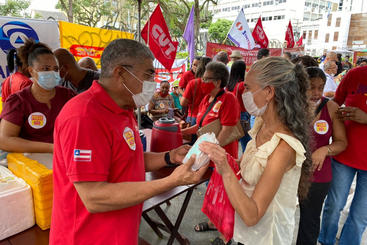 Trabalhadores protestam contra a Reforma Administrativa