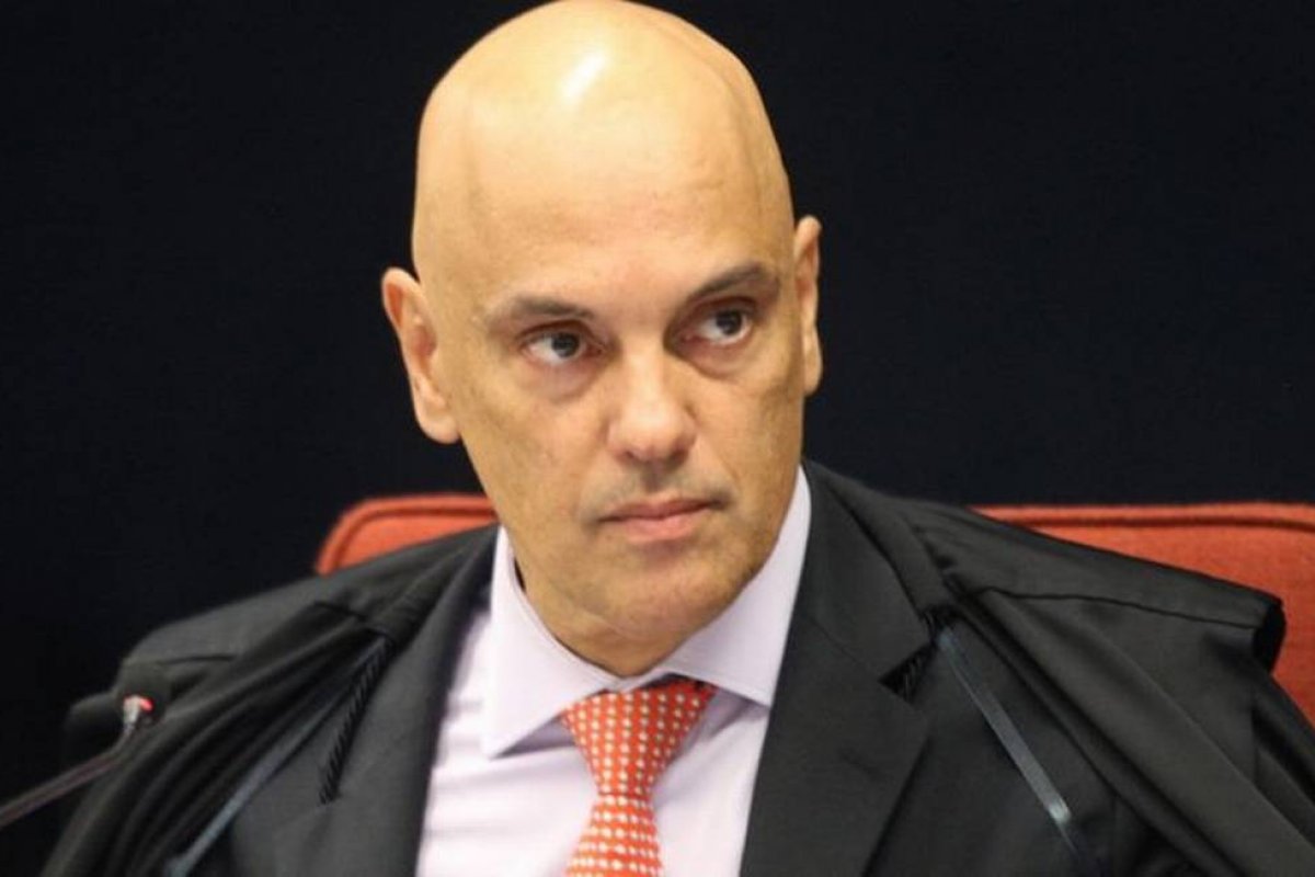 Moraes sobre disparos da campanha de Bolsonaro: 'Se ocorrer repetição do que foi feito em 2018, o registro será cassado'