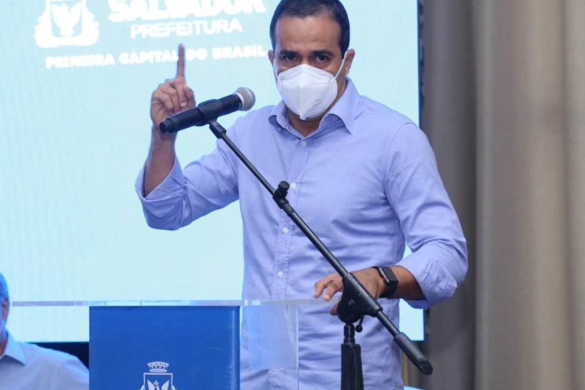 Salvador deixará de exigir aferição de temperatura em estabelecimentos comerciais e escolas