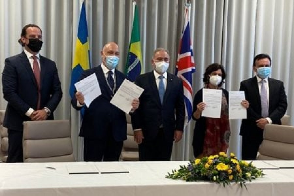 Fiocruz e AstraZeneca fecham acordo para produção de mais 60 milhões de vacinas