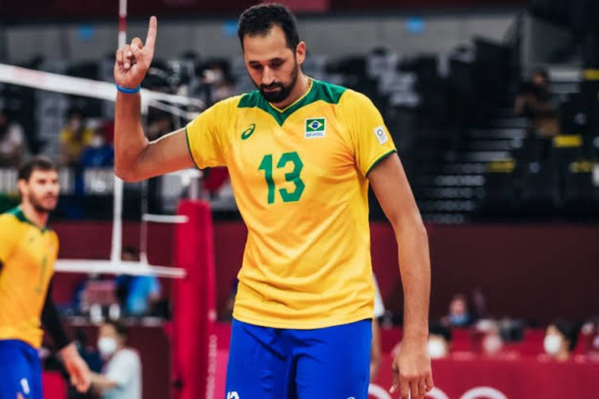 Jogador de vôlei Mauricio Souza recebe mensagens de apoio de alguns famosos após pedido de desculpas por mensagens de cunho homofóbico