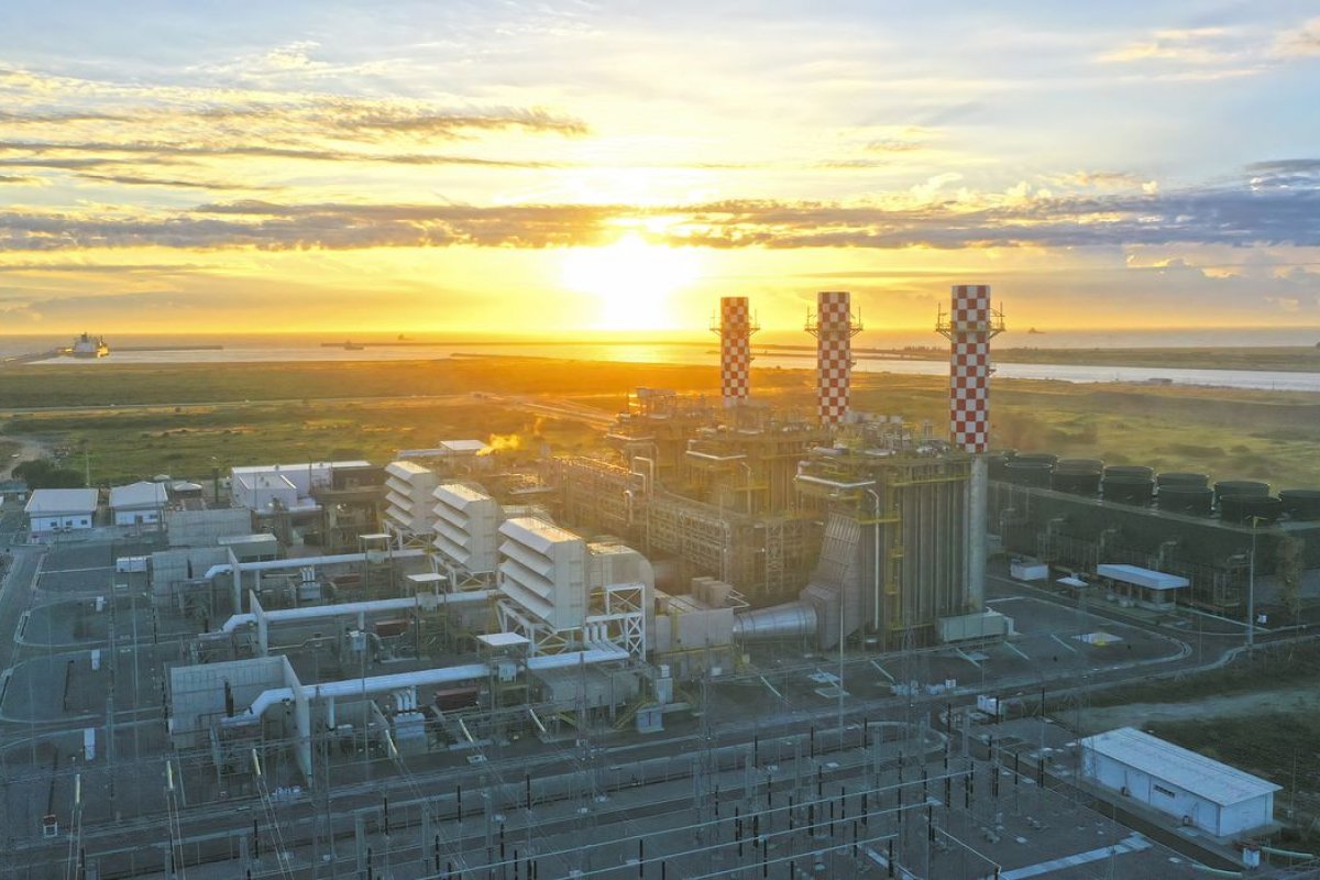 Brasil registrou alta de 121% em emissões de CO2 por uso de termelétricas em 2021, aponta estudo