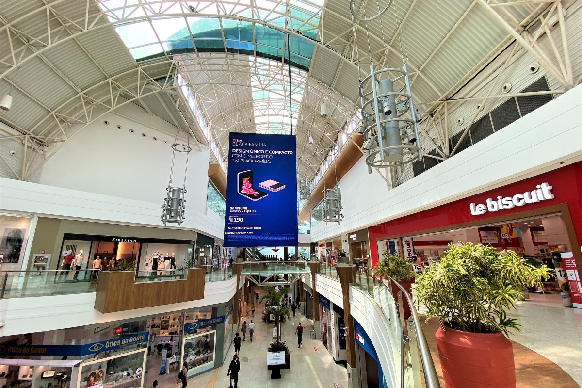 Grupo JCPM implanta maior rede de painéis em shoppings do Nordeste