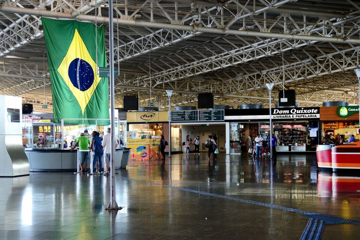 Feriado prolongado de Finados pode fazer mês de outubro terminar com 2,7 milhões de passageiros transportados, diz Abrati