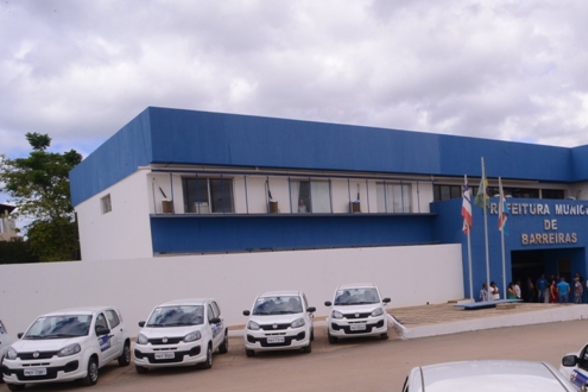 Após decisão judicial, prefeitura de Barreiras se manifesta sobre lixão na BR 242