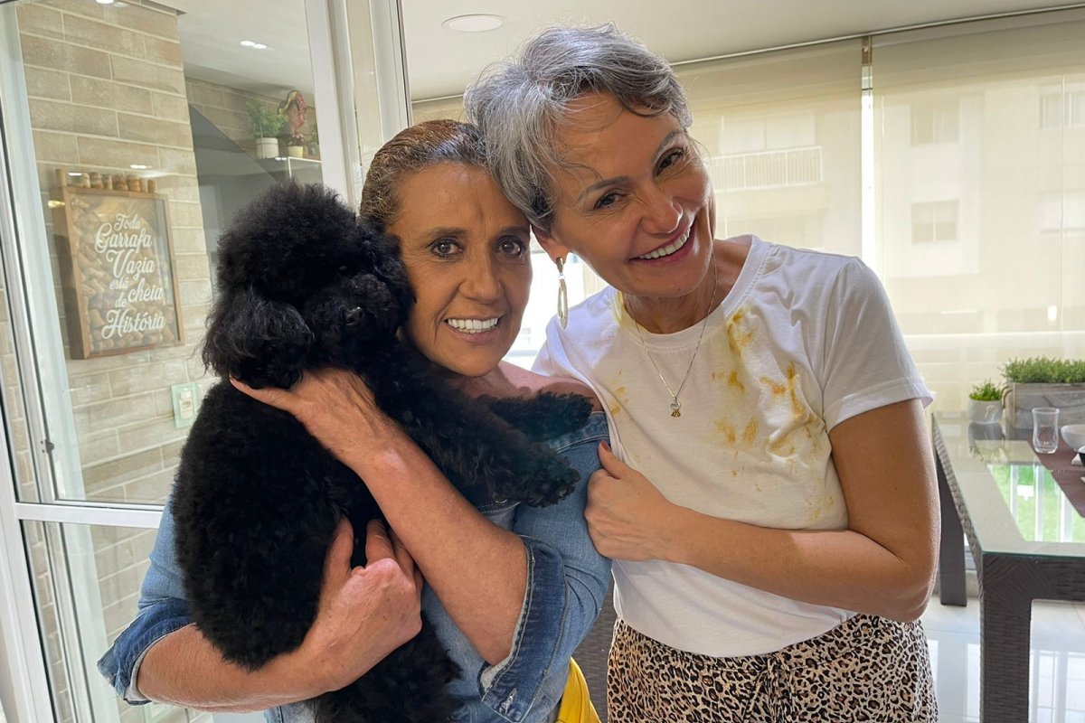 Rita Cadillac prepara almoço especial para Faa Morena