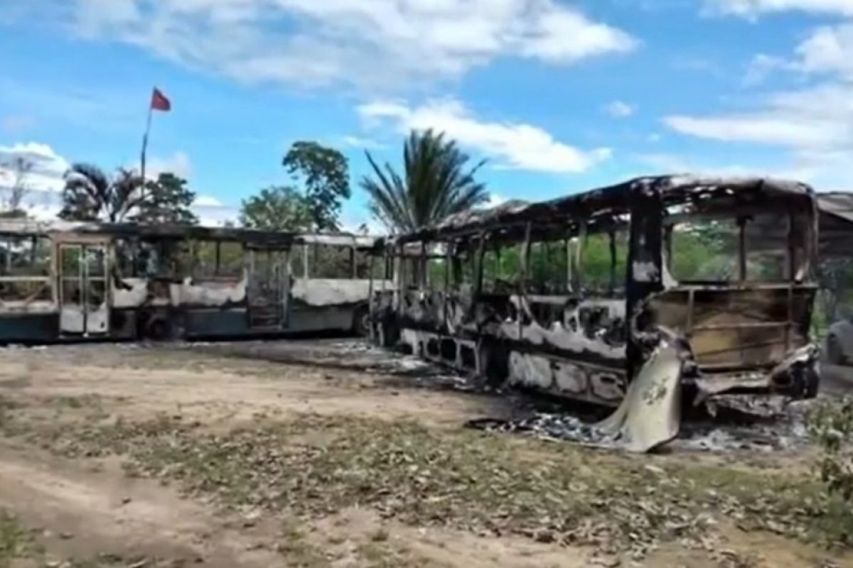 Homens armados e encapuzados atacam assentamento do MST na Bahia