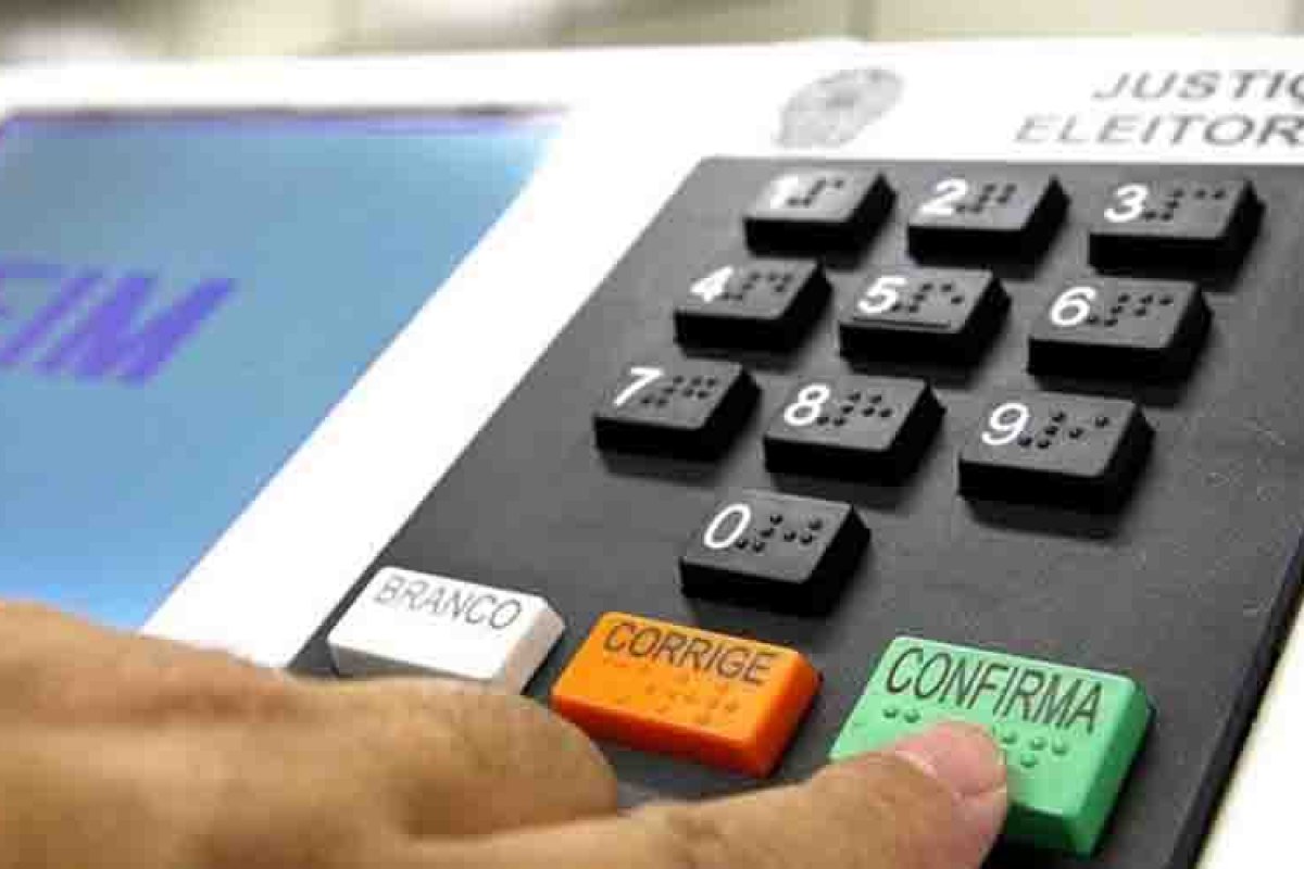 Fome, desemprego e meio ambiente vão impactar voto dos jovens em 2022, aponta pesquisa