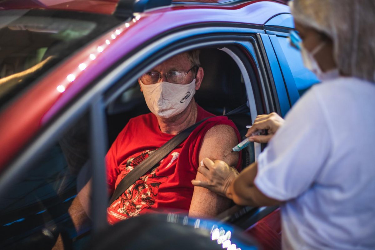 Covid-19: mais de 970 mil pessoas entre 60 e 69 anos receberam a 2ª dose da vacina na Bahia