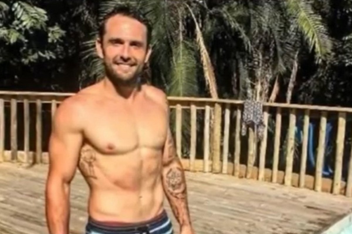 Suspeito de envolvimento no homicídio de professor de tênis morre após confronto com a polícia na Bahia