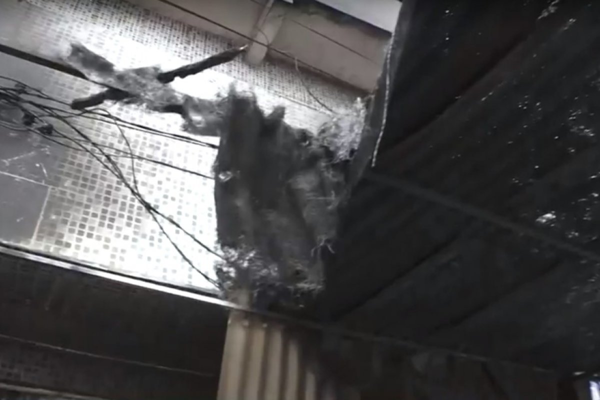 Oficina é atingida por incêndio no bairro de Pau da Lima, em Salvador