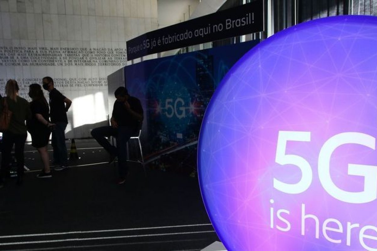 Claro, Vivo e TIM arrematam os principais lotes da faixa do 5G em leilão