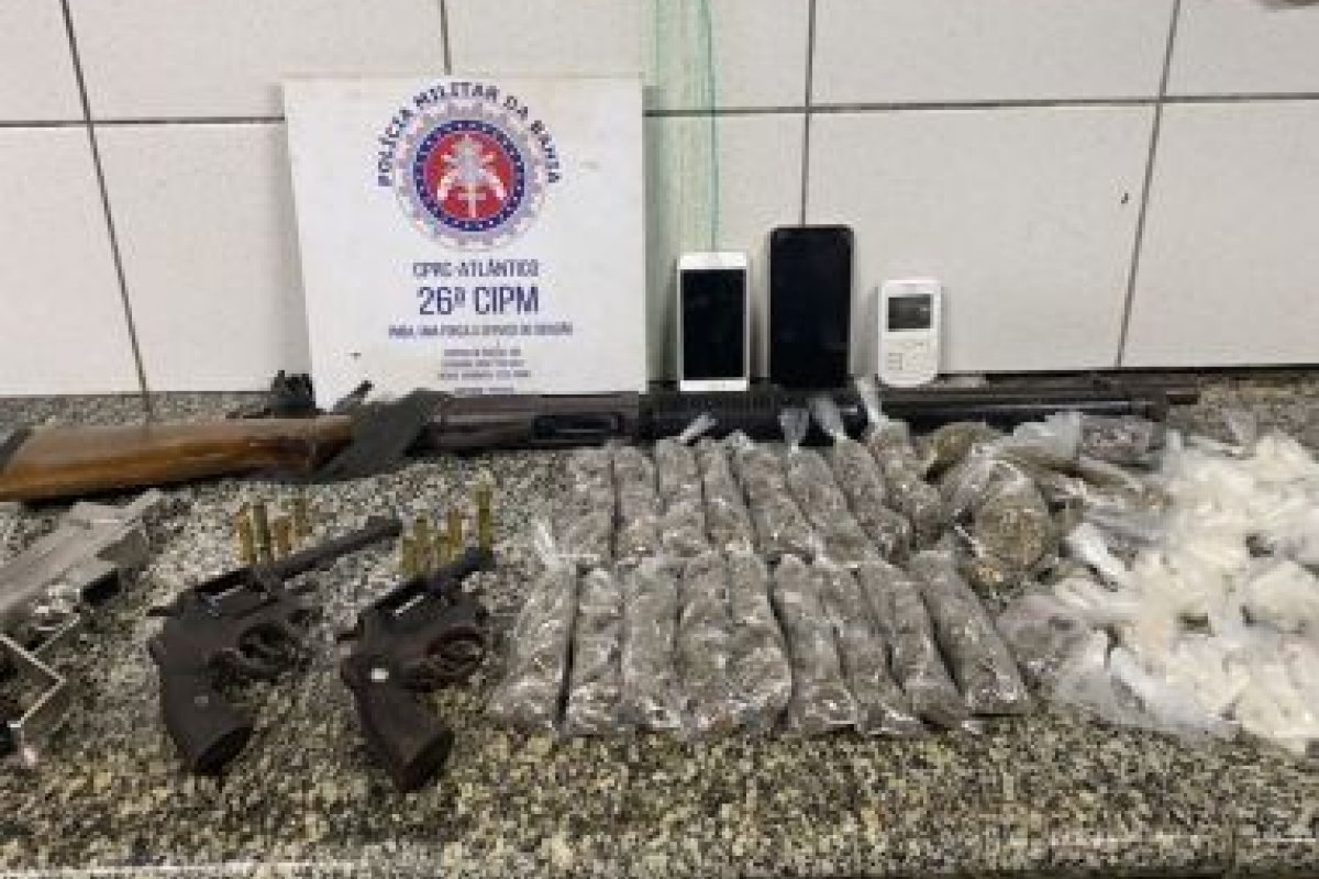 Dois homens morrem após troca de tiros com policiais no Engenho Velho de Brotas, em Salvador