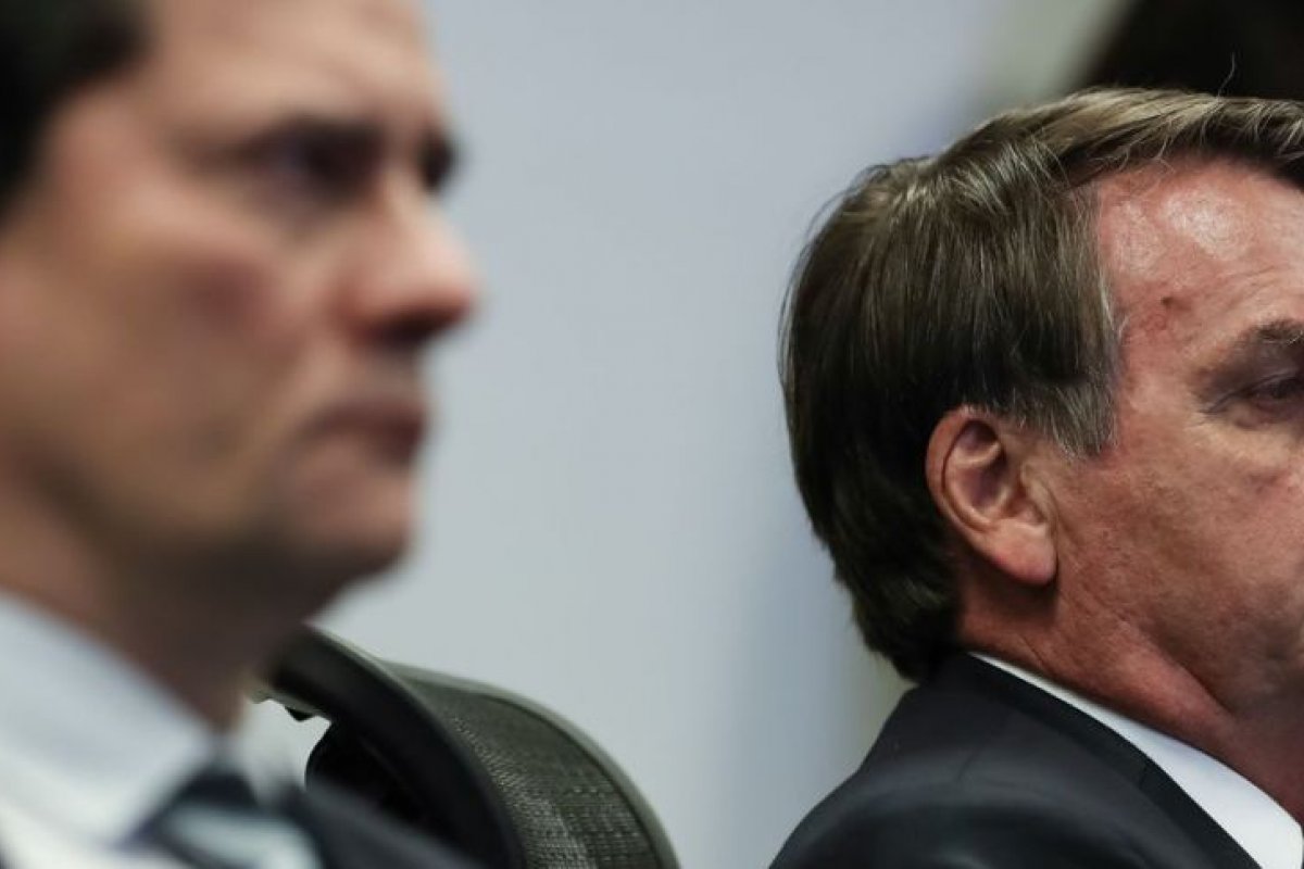 STF determinou que Bolsonaro seja ouvido pela PF sem presença de advogados de Moro