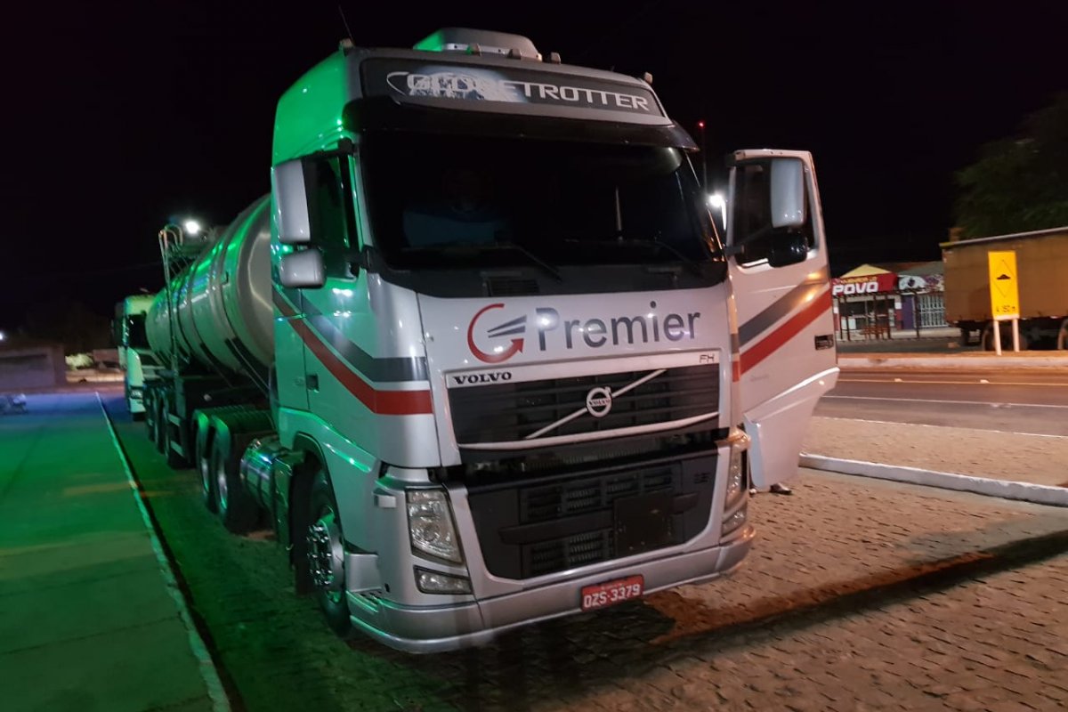 Caminhões de etanol são apreendidos com evidências de sonegação e outros crimes