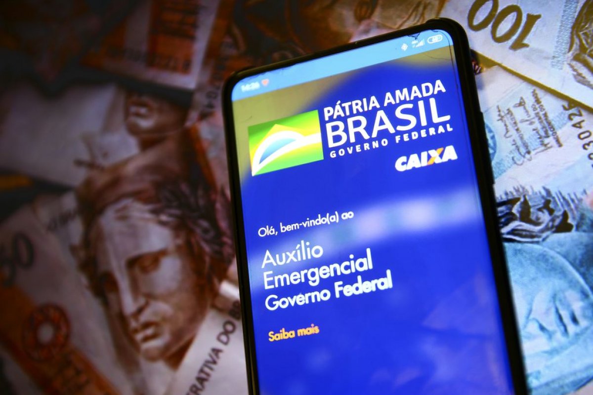 Auxílio Emergencial: Caixa libera saque da última parcela a nascidos em abril