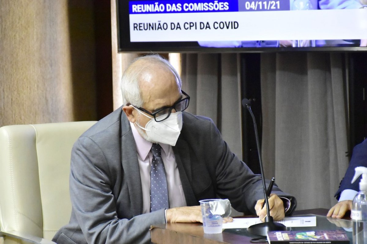 Ex-secretário da Casa Civil da Bahia fica em silêncio na CPI da Covid no RN