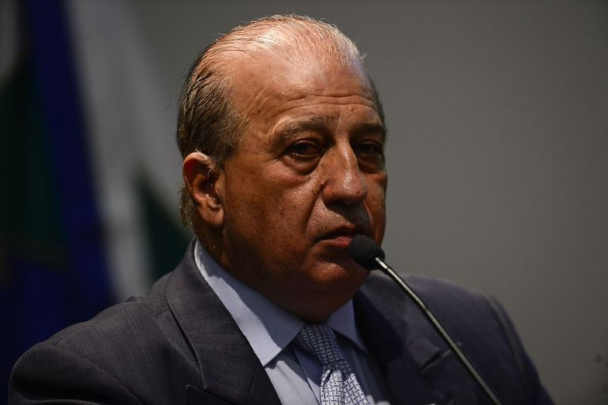 Ministro do TCU defende que governo fure teto por educação