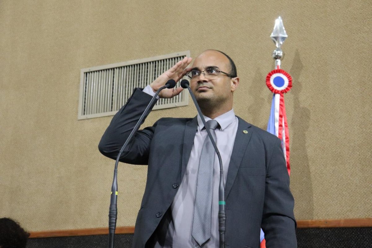 Capitão Alden assina CPI da Coelba e ressalta necessidade de CPI dos respiradores na Bahia