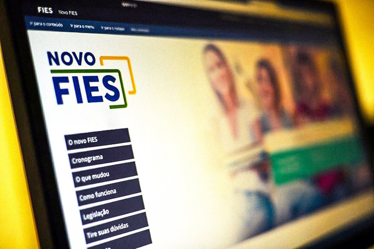 MEC estende prazo para renovação de contratos do Fies