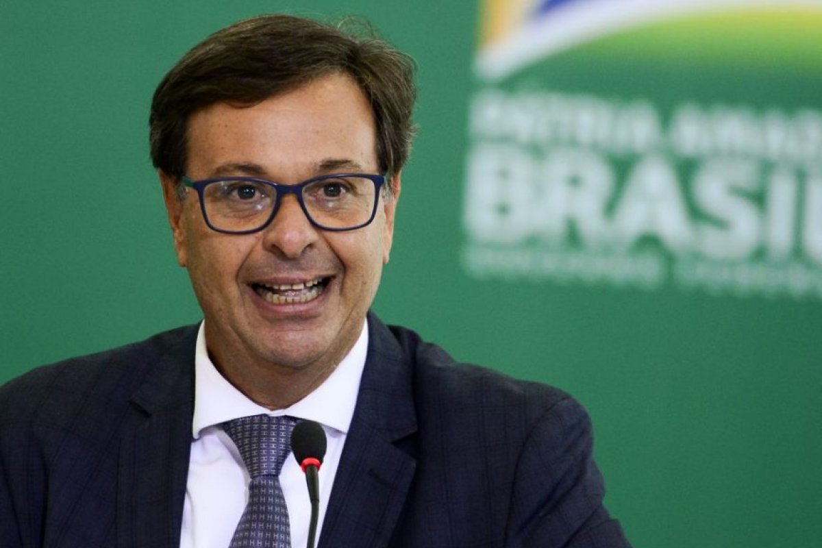 "Brasil é a bola da vez e uma grande oportunidade do turismo", diz ministro