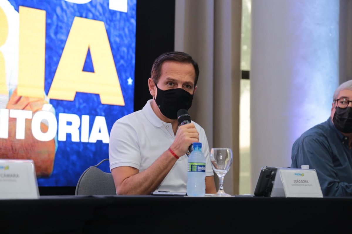 João Doria enaltece realização das prévias durante passagem por Salvador