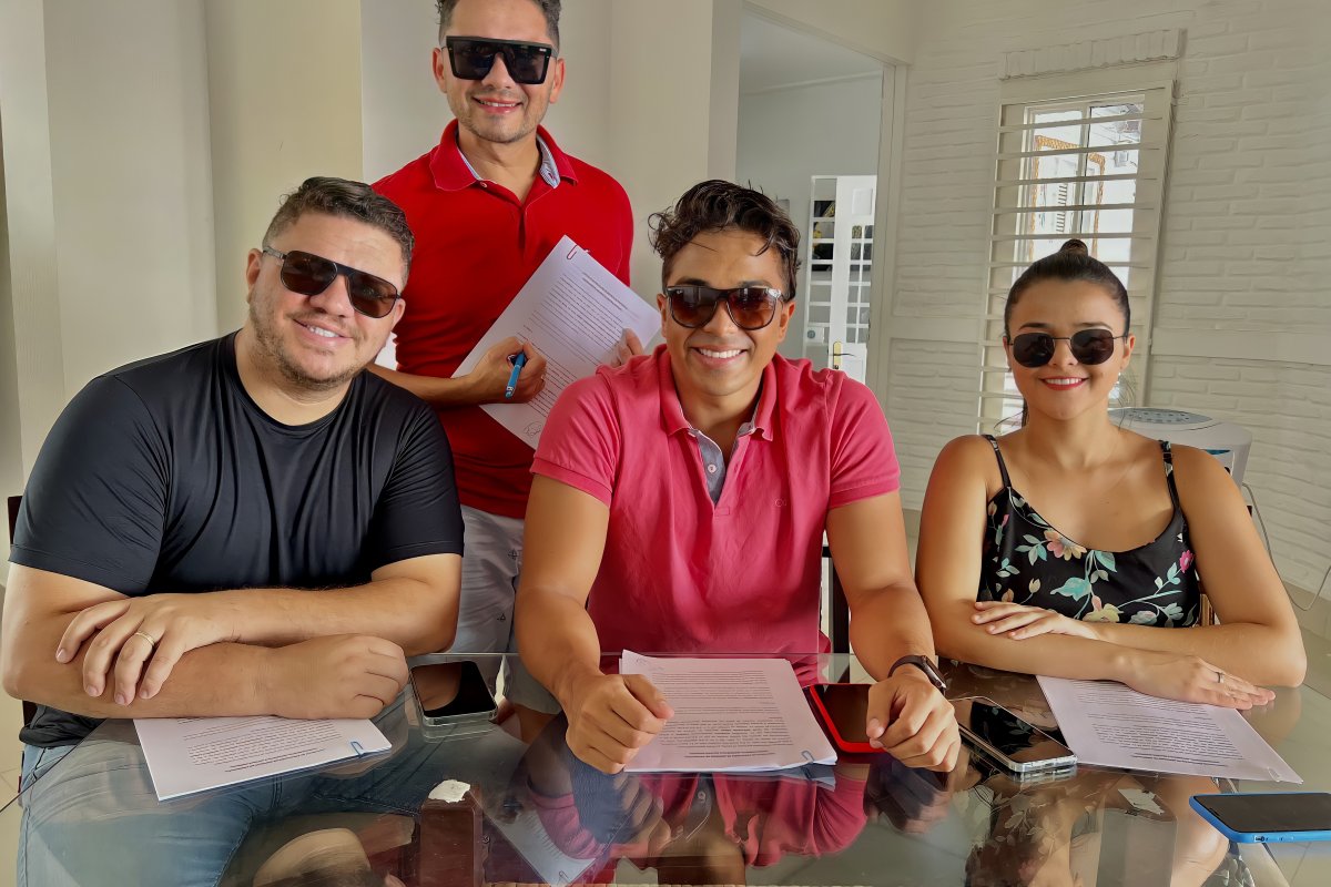 Fábio Carneirinho, Matheus Lima e Karynna Ferreira assinam com a Linard Music Entertainment