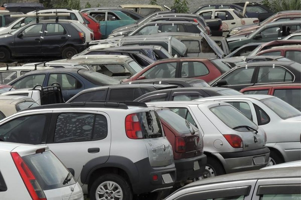 Transalvador leiloa mais de 110 veículos e sucatas na próxima terça-feira (9)