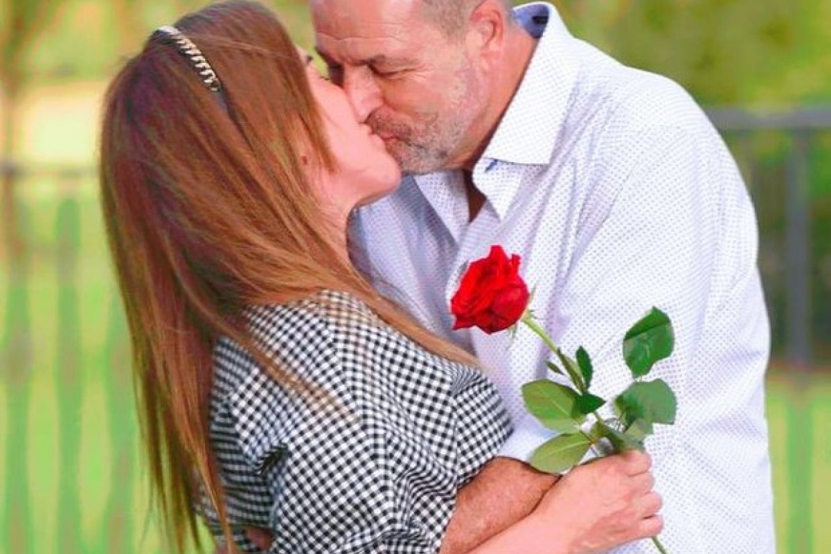 É o amor! Zilu Godoi se declara para namorado: "Somos inteiros que se encaixam!"