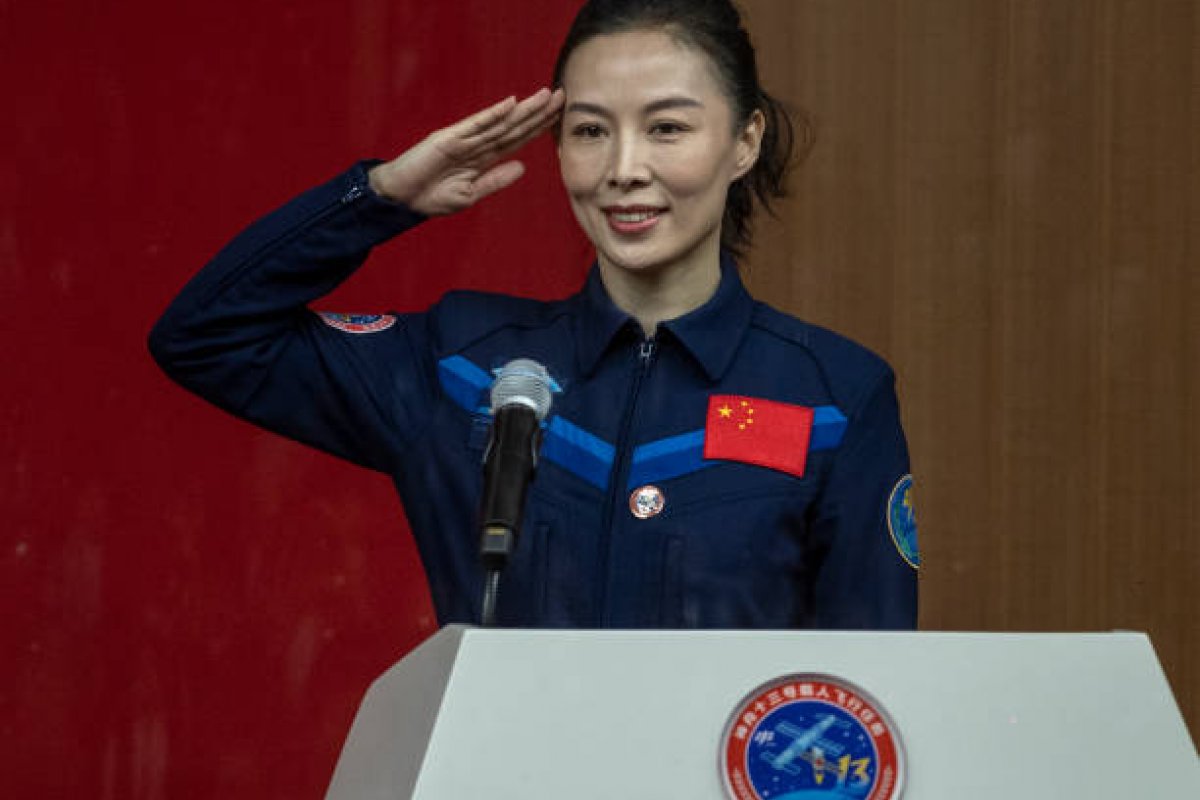 Wang Yaping é primeira astronauta chinesa a caminhar no espaço sideral 