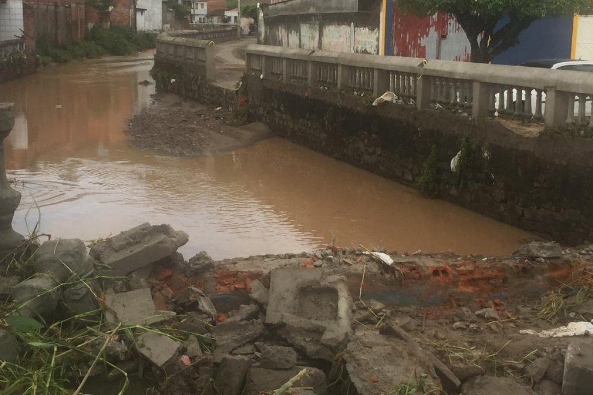 Fortes chuvas provocam prejuízos em municípios baianos